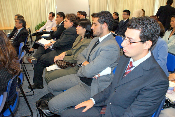 090416 労働問題研究会2