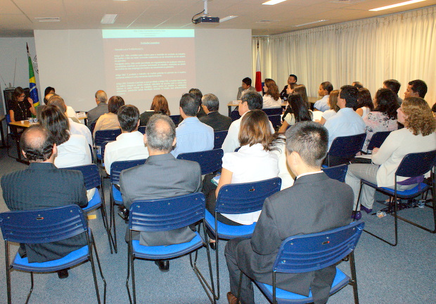 労働問題10年2月1